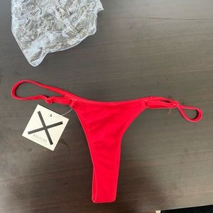 BNWT boutine LA minimal bottoms in red